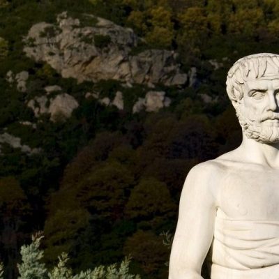Estatua de Aristoteles en Estagira